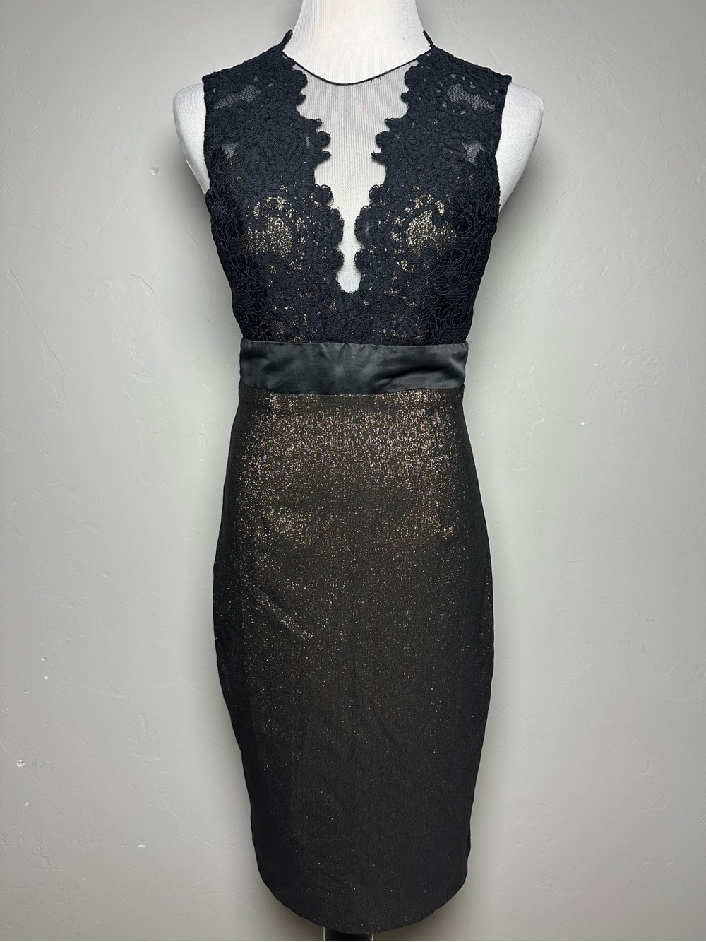 Theia Black Gold Lace Illusion Sheath Cocktail Dress Size 6